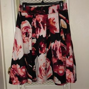 High waisted skirt in brand new condition.